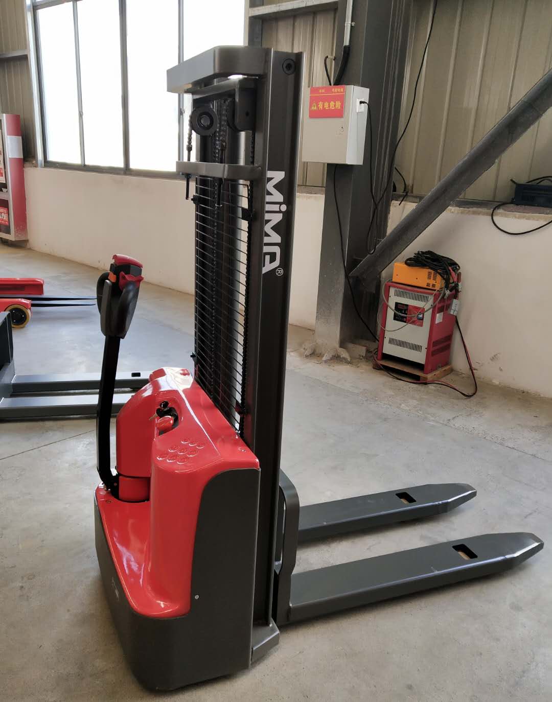叉車(chē)代理產(chǎn)品展示.jpg